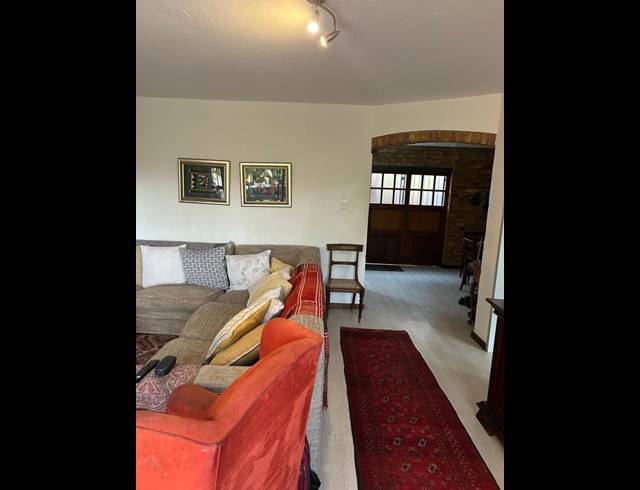 3 BEDROOM PROPERTY TO RENT IN MENLO PARK